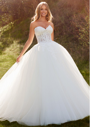 Strapless Sweetheart Neck Ivory Lace Tulle Royal Wedding Dress